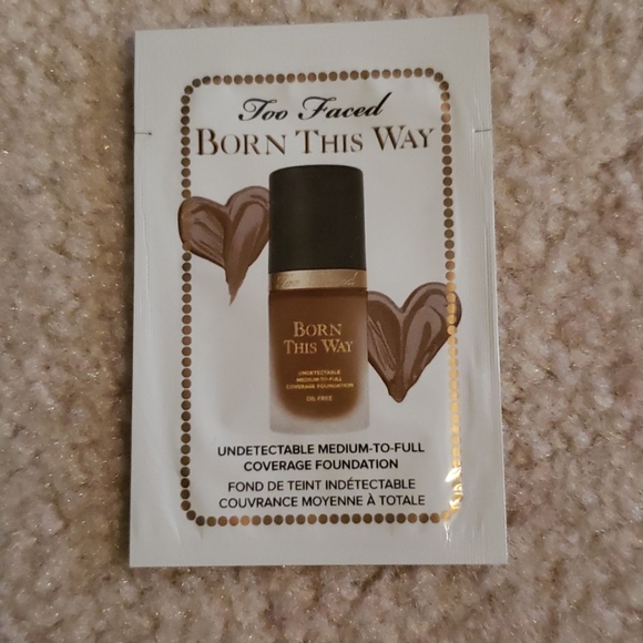 Too Faced Born This Way Foundation Sample Packet - Picture 1 of 2